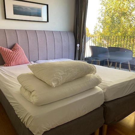 Вілла Townhouse On Arlanda Stockholm Metro Line - Easy Checkin Соллентуна Екстер'єр фото