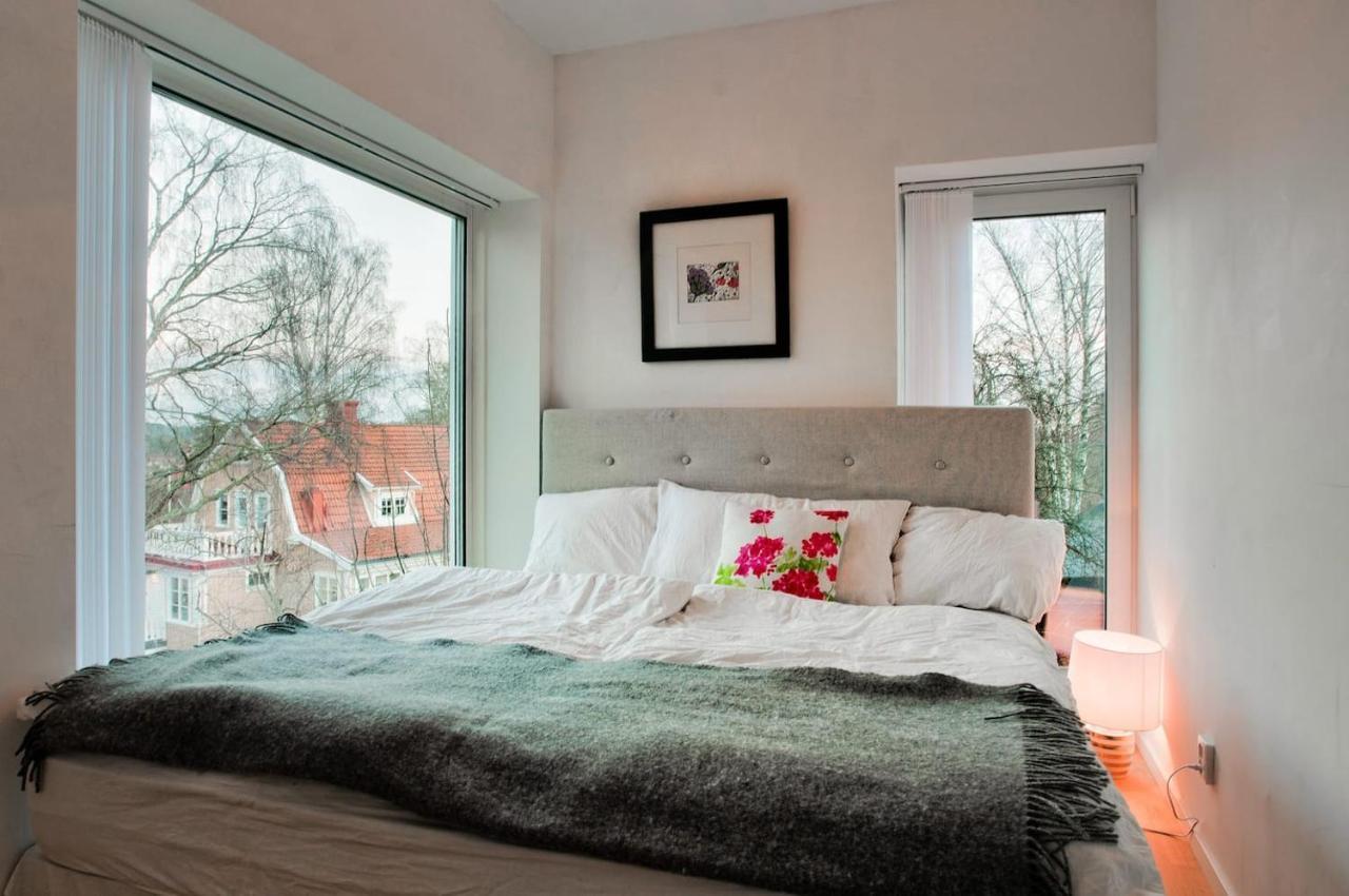 Вілла Townhouse On Arlanda Stockholm Metro Line - Easy Checkin Соллентуна Екстер'єр фото