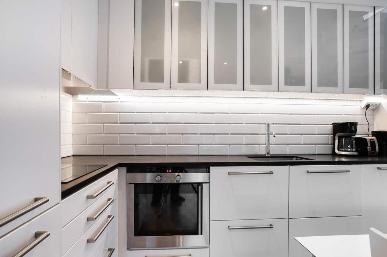 Вілла Townhouse On Arlanda Stockholm Metro Line - Easy Checkin Соллентуна Екстер'єр фото