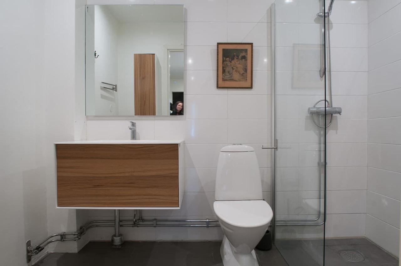 Вілла Townhouse On Arlanda Stockholm Metro Line - Easy Checkin Соллентуна Екстер'єр фото